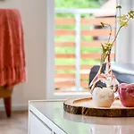 アパート Wendelinus Mit Pool & Sauna ハウザッハ